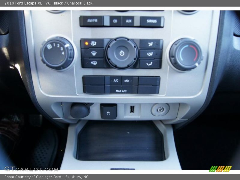 Black / Charcoal Black 2010 Ford Escape XLT V6
