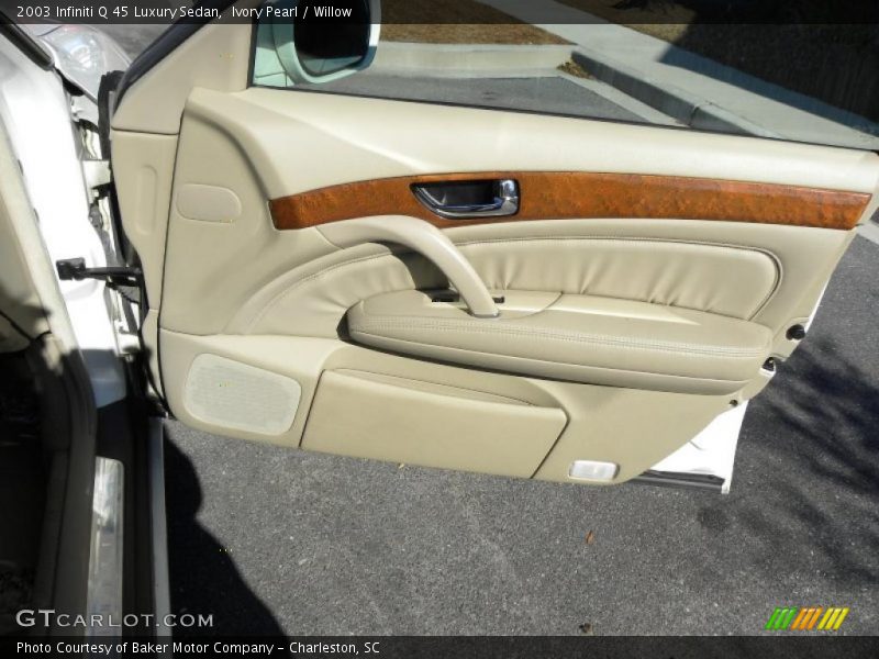 Ivory Pearl / Willow 2003 Infiniti Q 45 Luxury Sedan