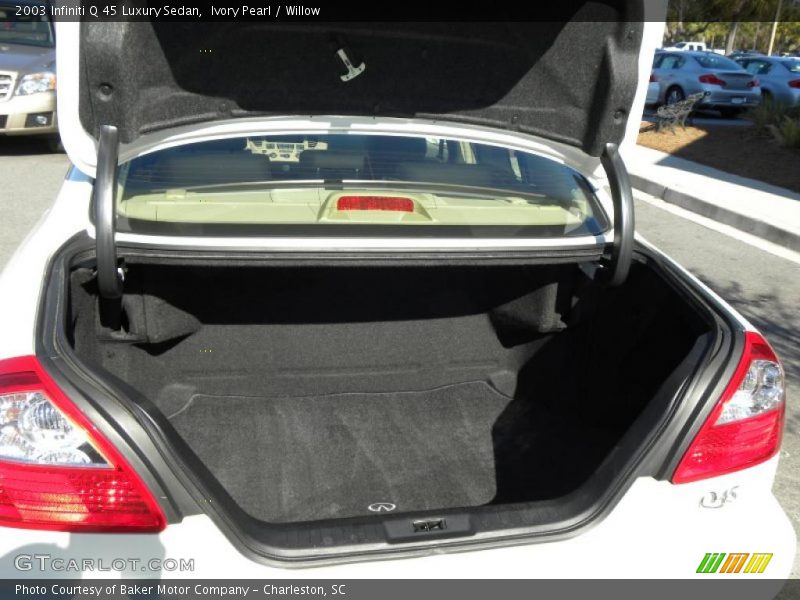 Ivory Pearl / Willow 2003 Infiniti Q 45 Luxury Sedan