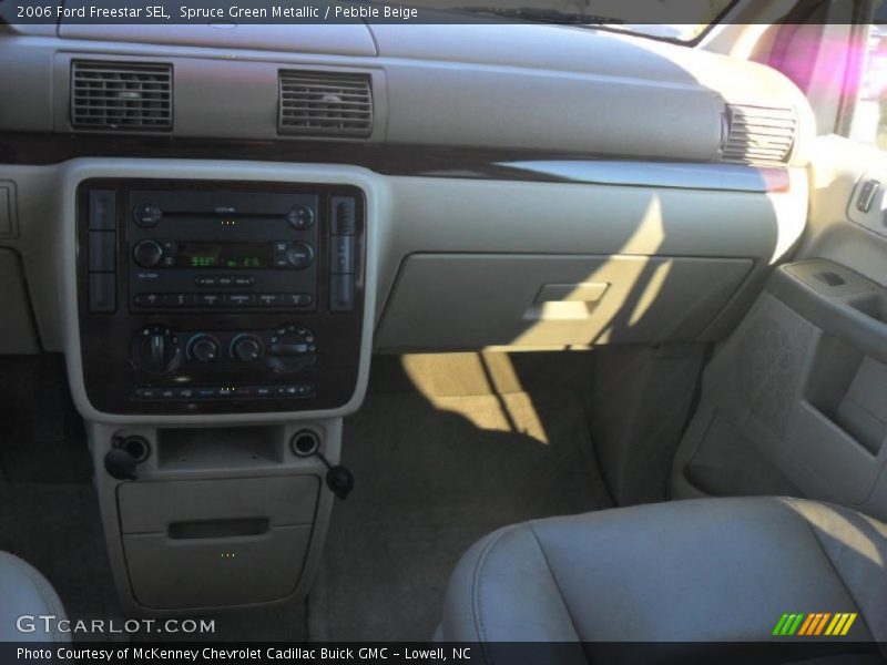 Spruce Green Metallic / Pebble Beige 2006 Ford Freestar SEL