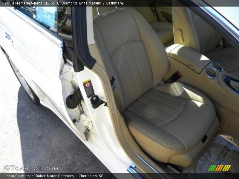 Diamond White Metallic / Cashmere 2009 Mercedes-Benz CLS 550