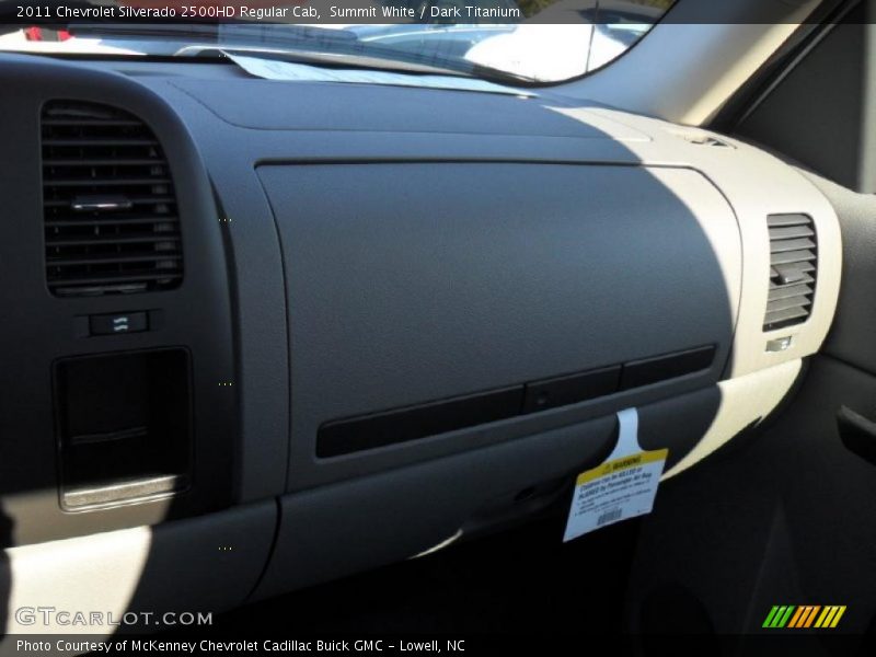 Summit White / Dark Titanium 2011 Chevrolet Silverado 2500HD Regular Cab