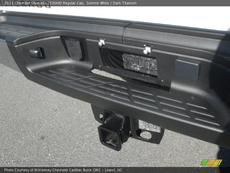 Summit White / Dark Titanium 2011 Chevrolet Silverado 2500HD Regular Cab