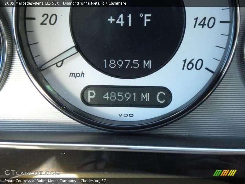 Diamond White Metallic / Cashmere 2009 Mercedes-Benz CLS 550
