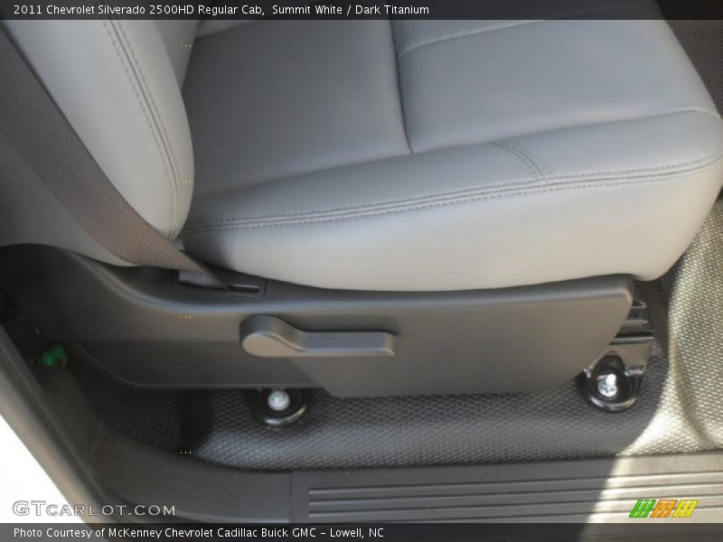Summit White / Dark Titanium 2011 Chevrolet Silverado 2500HD Regular Cab