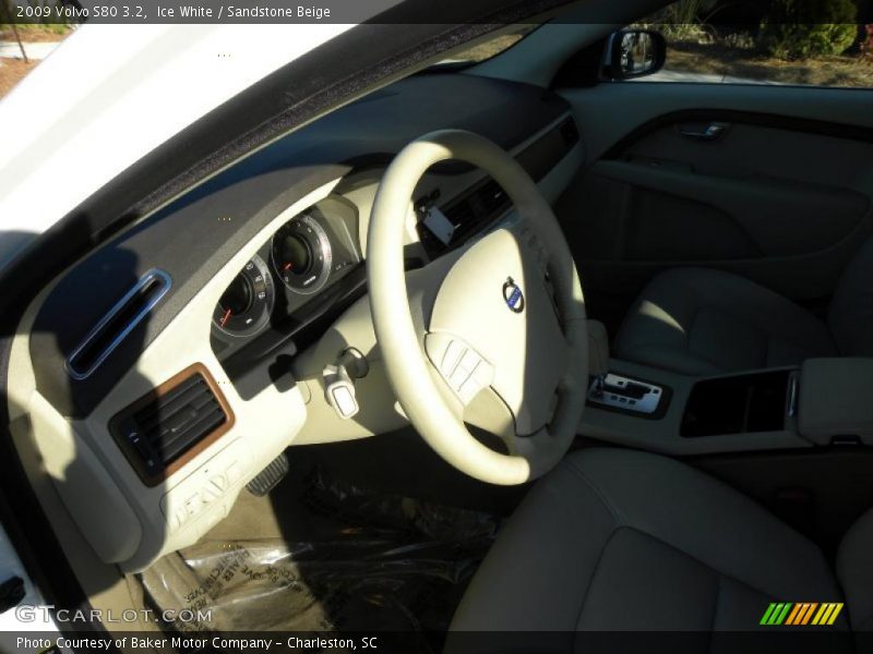 Ice White / Sandstone Beige 2009 Volvo S80 3.2