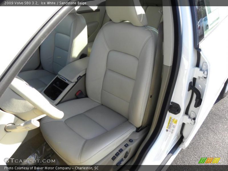 Ice White / Sandstone Beige 2009 Volvo S80 3.2