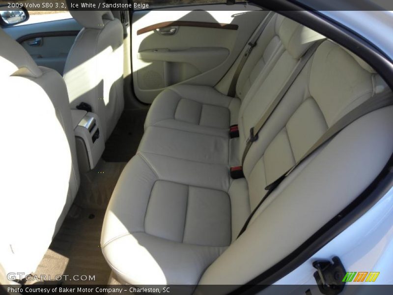Ice White / Sandstone Beige 2009 Volvo S80 3.2
