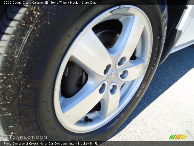 Stone White / Medium Slate Gray 2006 Dodge Grand Caravan SE