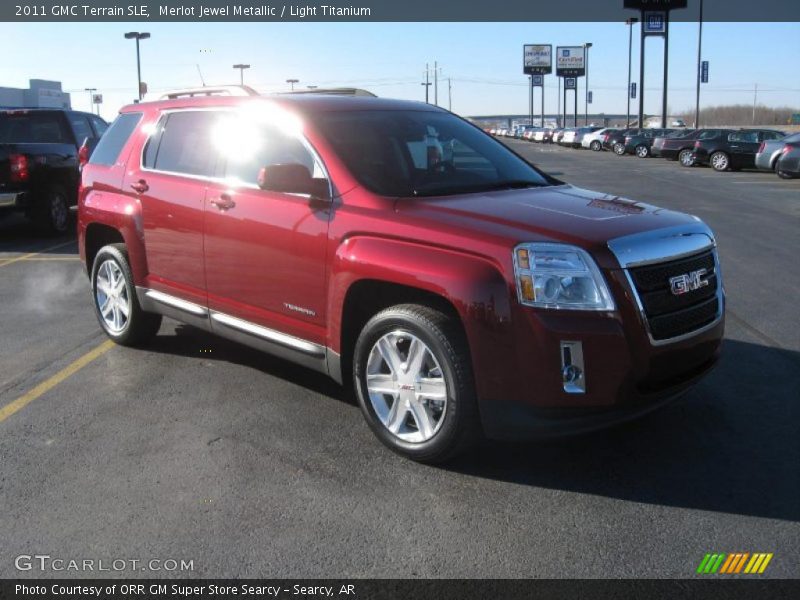 Front 3/4 View of 2011 Terrain SLE