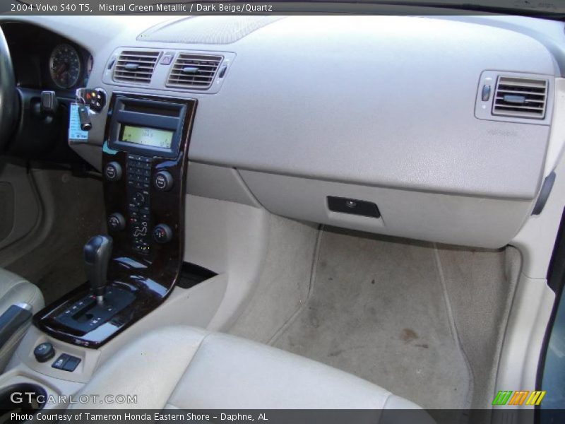 Mistral Green Metallic / Dark Beige/Quartz 2004 Volvo S40 T5