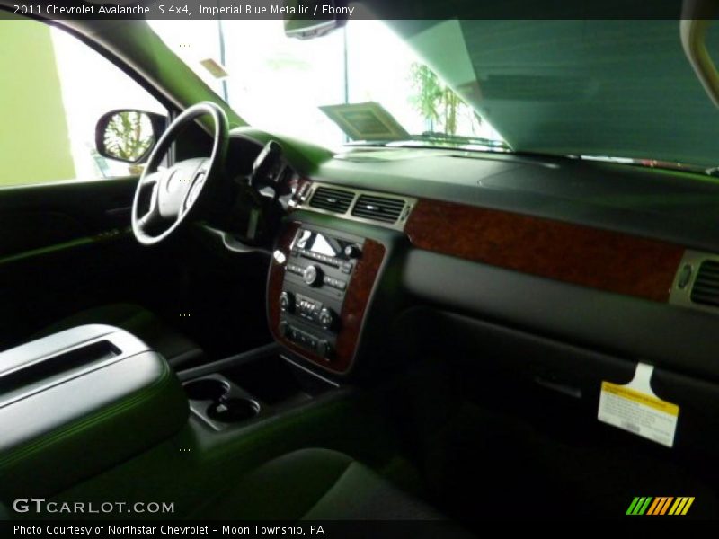 Imperial Blue Metallic / Ebony 2011 Chevrolet Avalanche LS 4x4