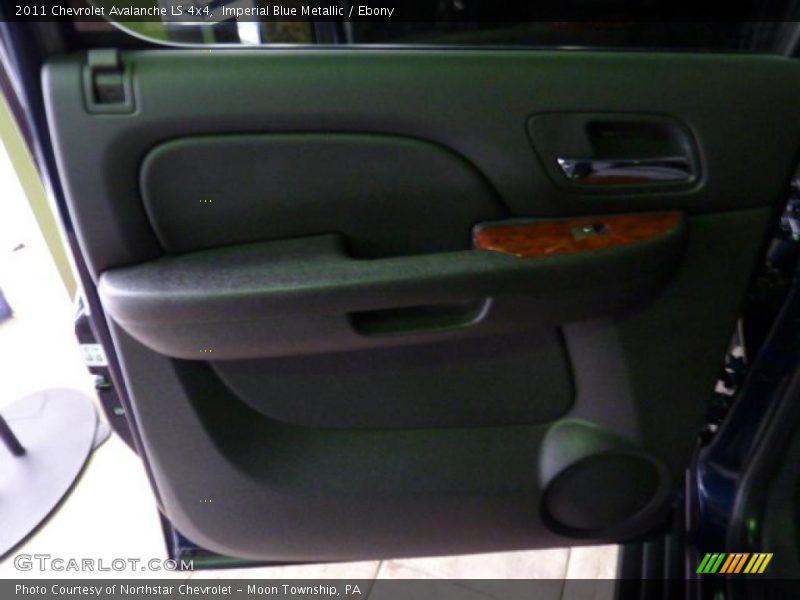 Imperial Blue Metallic / Ebony 2011 Chevrolet Avalanche LS 4x4