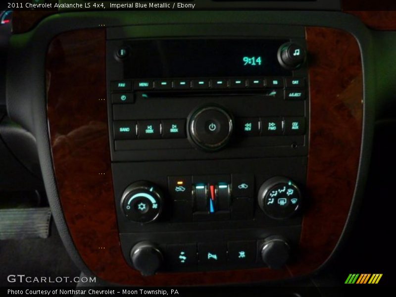 Imperial Blue Metallic / Ebony 2011 Chevrolet Avalanche LS 4x4