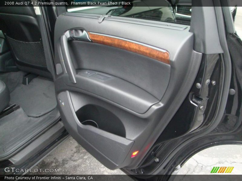 Door Panel of 2008 Q7 4.2 Premium quattro