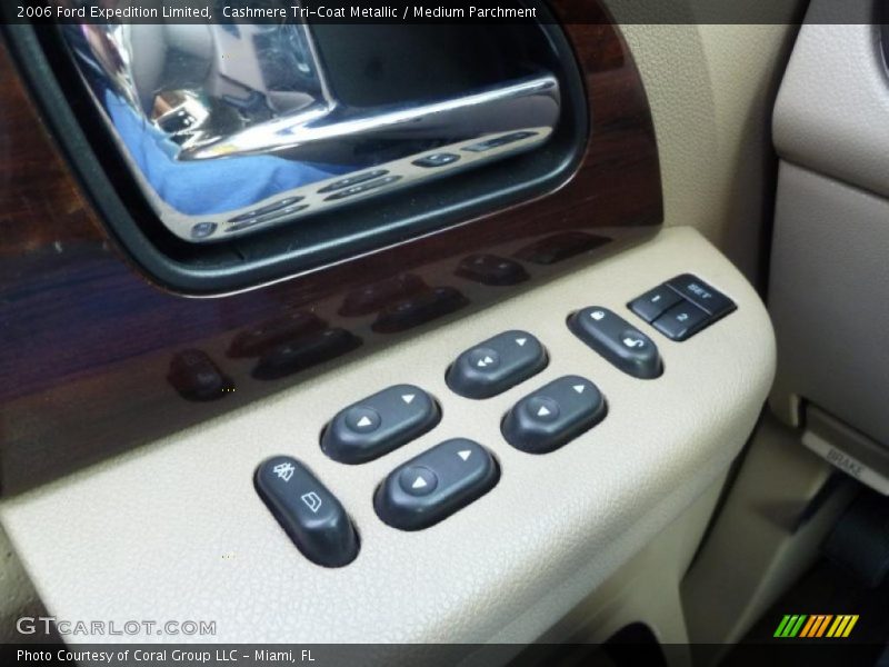 Cashmere Tri-Coat Metallic / Medium Parchment 2006 Ford Expedition Limited