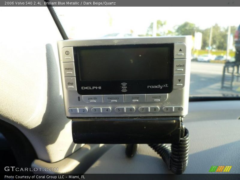 Brilliant Blue Metallic / Dark Beige/Quartz 2006 Volvo S40 2.4i