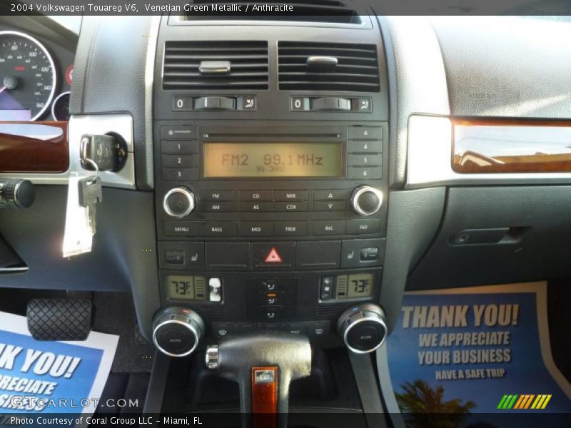 Venetian Green Metallic / Anthracite 2004 Volkswagen Touareg V6