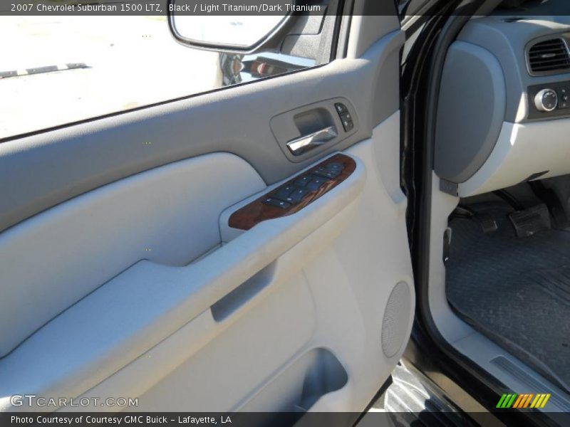 Black / Light Titanium/Dark Titanium 2007 Chevrolet Suburban 1500 LTZ