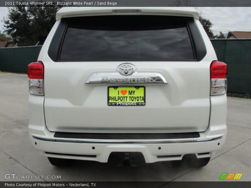 Blizzard White Pearl / Sand Beige 2011 Toyota 4Runner SR5