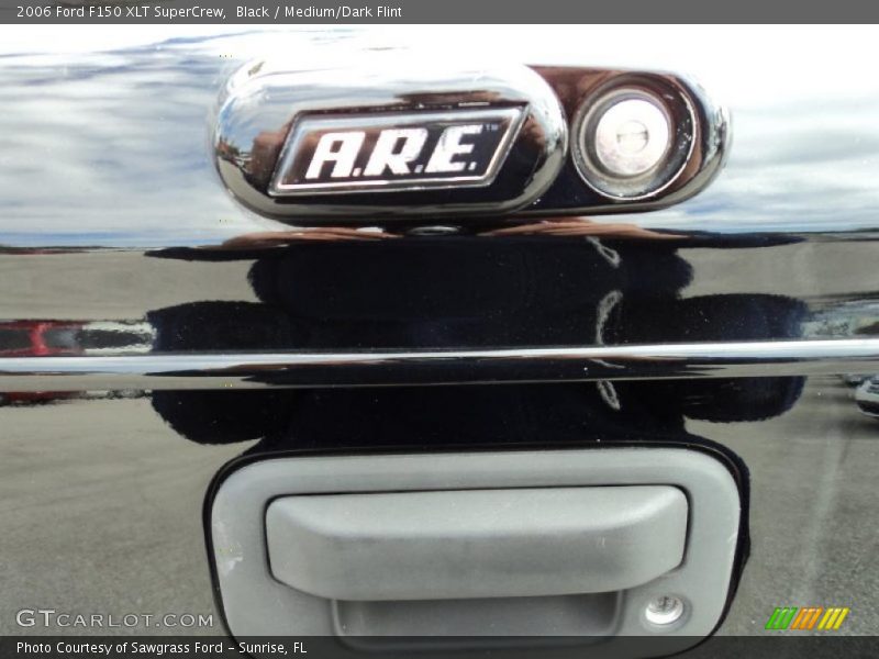 Black / Medium/Dark Flint 2006 Ford F150 XLT SuperCrew