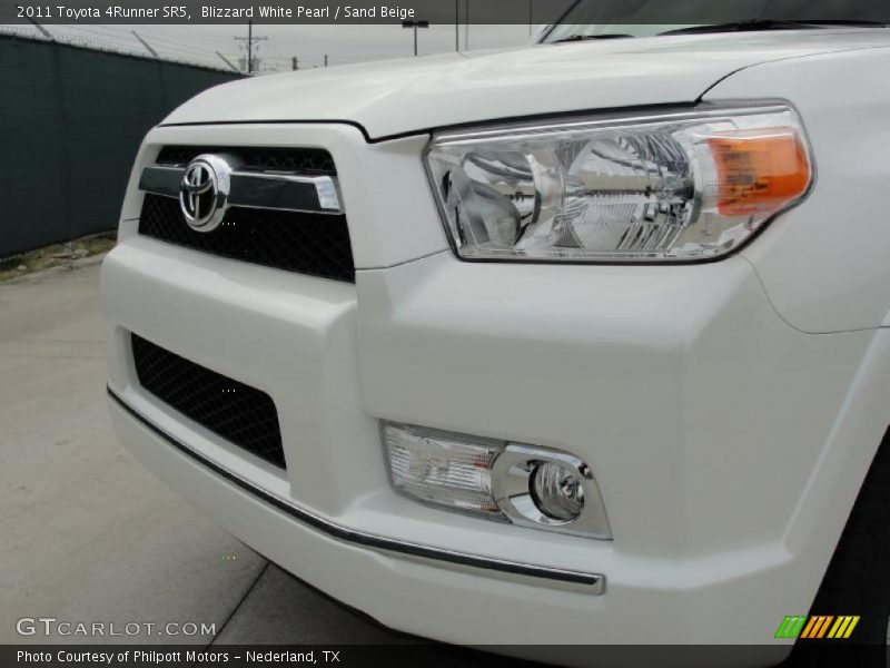 Blizzard White Pearl / Sand Beige 2011 Toyota 4Runner SR5
