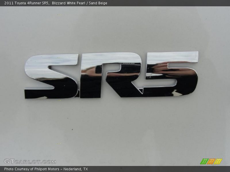Blizzard White Pearl / Sand Beige 2011 Toyota 4Runner SR5