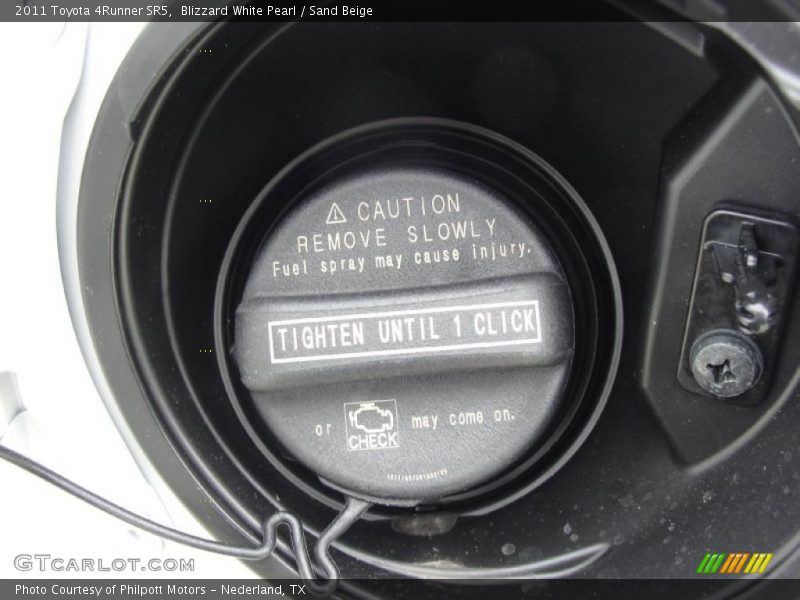 Blizzard White Pearl / Sand Beige 2011 Toyota 4Runner SR5