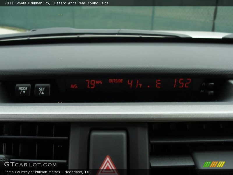 Blizzard White Pearl / Sand Beige 2011 Toyota 4Runner SR5