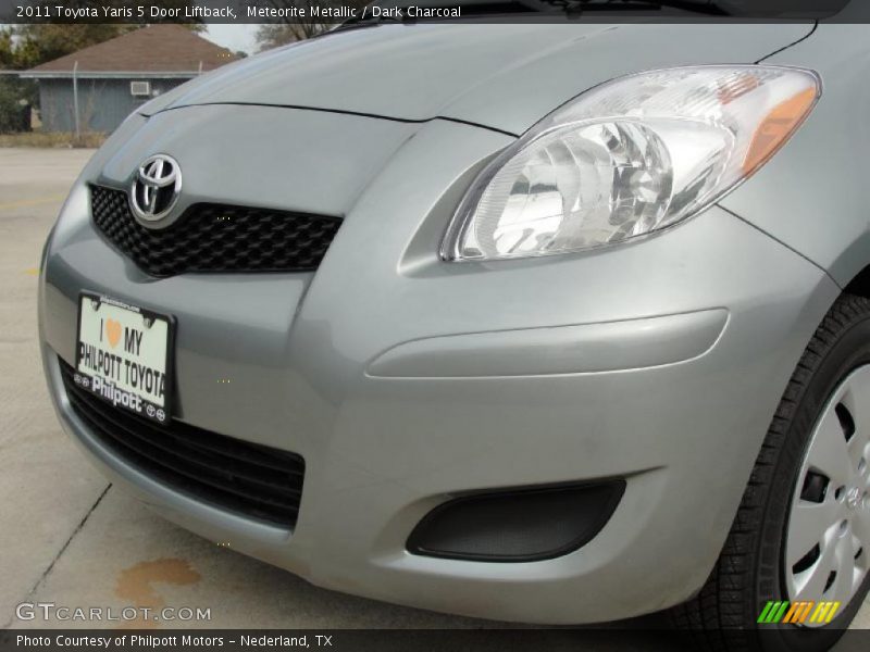 Meteorite Metallic / Dark Charcoal 2011 Toyota Yaris 5 Door Liftback