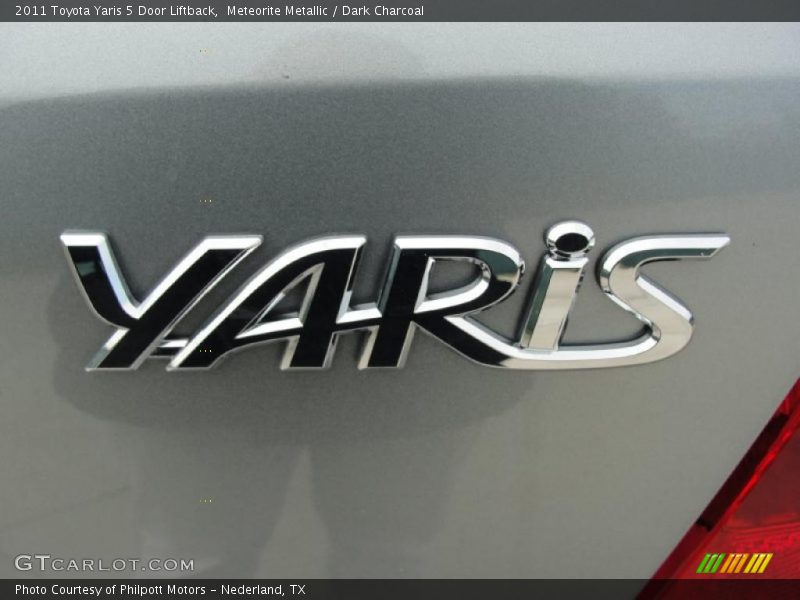  2011 Yaris 5 Door Liftback Logo