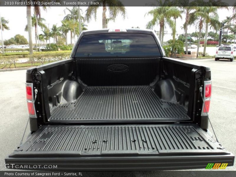 Tuxedo Black / Black 2010 Ford F150 FX2 SuperCrew