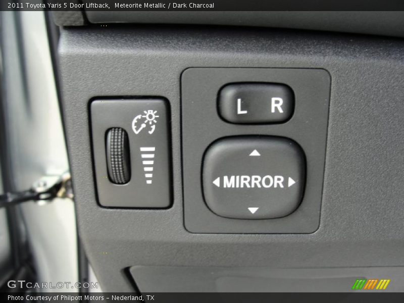 Meteorite Metallic / Dark Charcoal 2011 Toyota Yaris 5 Door Liftback