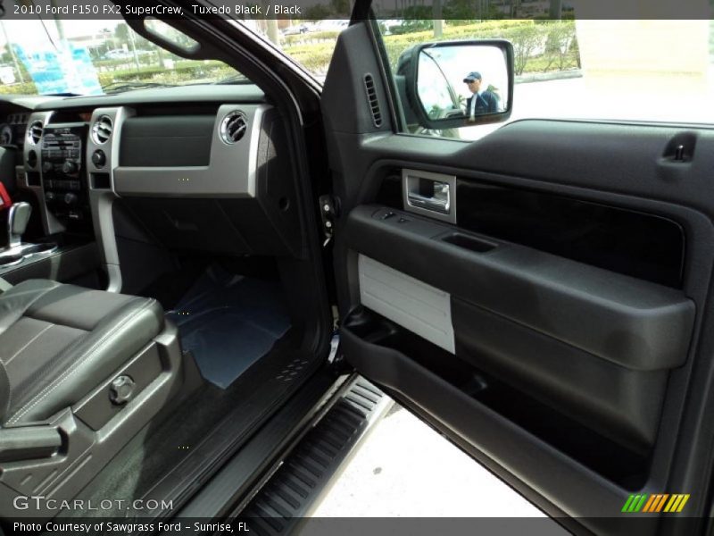 Tuxedo Black / Black 2010 Ford F150 FX2 SuperCrew