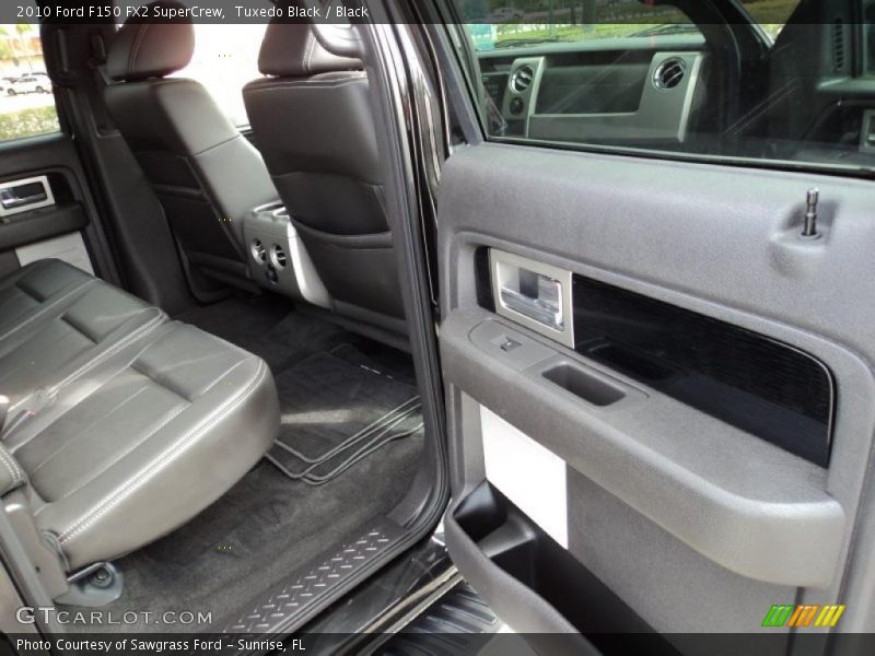 Tuxedo Black / Black 2010 Ford F150 FX2 SuperCrew