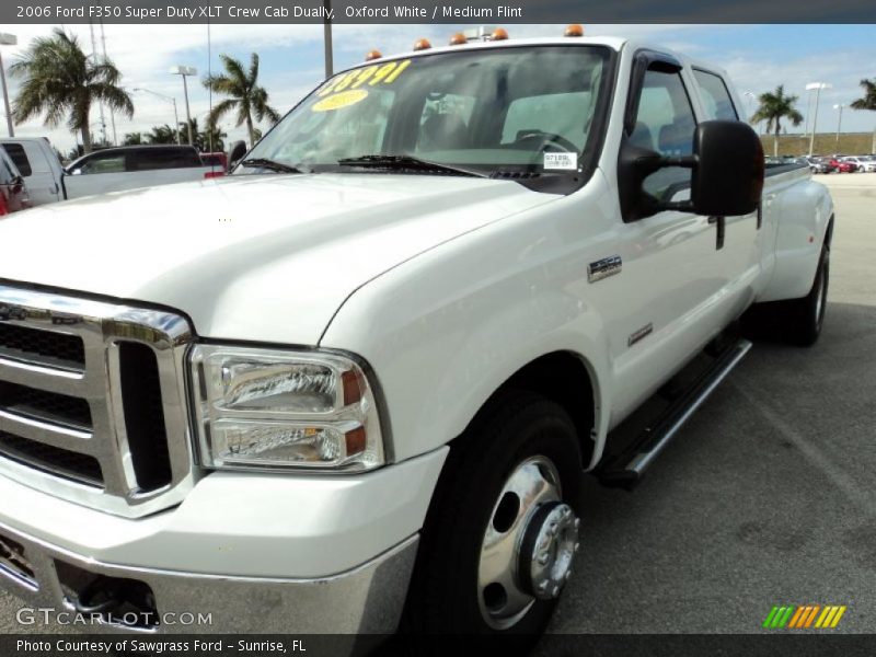 Oxford White / Medium Flint 2006 Ford F350 Super Duty XLT Crew Cab Dually