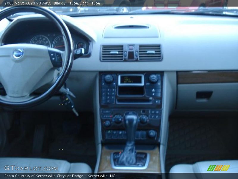 Black / Taupe/Light Taupe 2005 Volvo XC90 V8 AWD