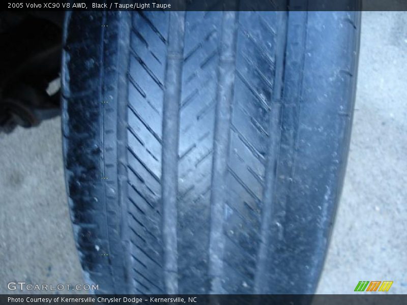 Black / Taupe/Light Taupe 2005 Volvo XC90 V8 AWD