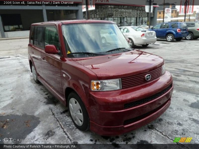 Front 3/4 View of 2006 xB 