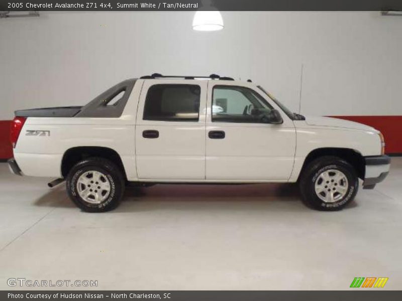 Summit White / Tan/Neutral 2005 Chevrolet Avalanche Z71 4x4