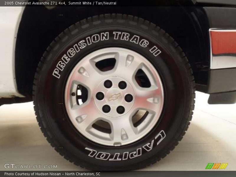 Summit White / Tan/Neutral 2005 Chevrolet Avalanche Z71 4x4