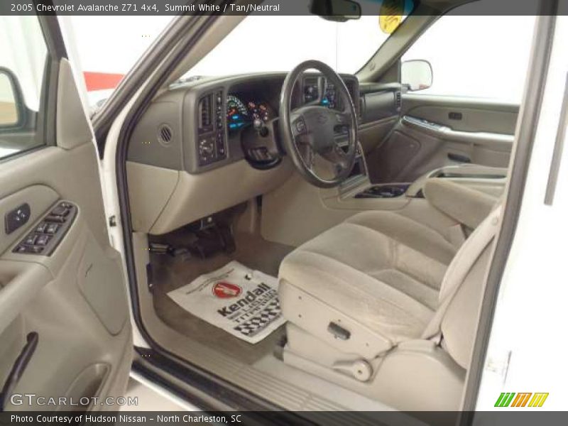 Summit White / Tan/Neutral 2005 Chevrolet Avalanche Z71 4x4