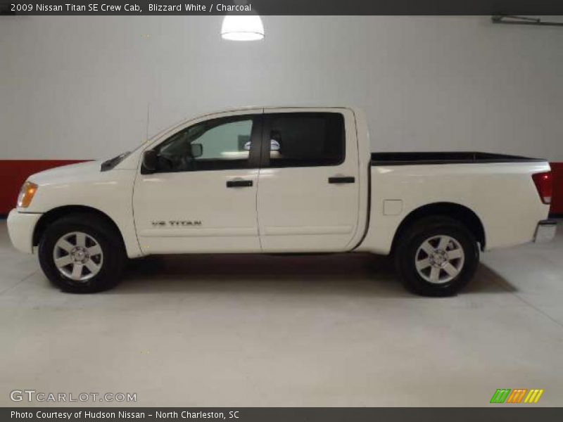 Blizzard White / Charcoal 2009 Nissan Titan SE Crew Cab