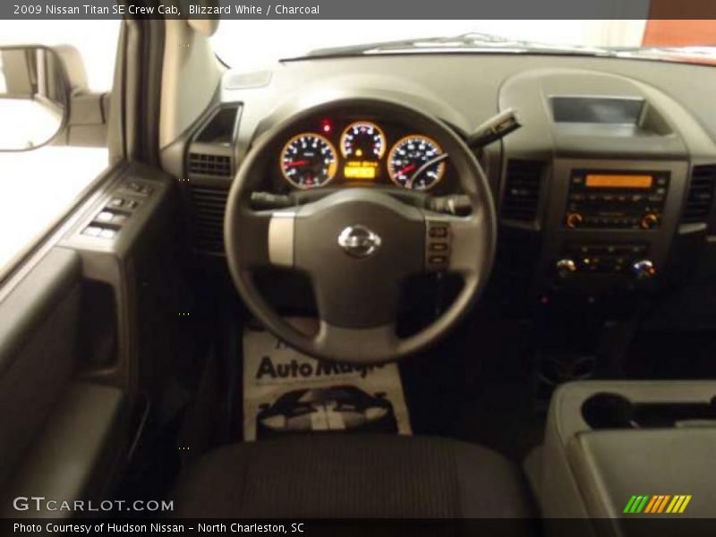 Blizzard White / Charcoal 2009 Nissan Titan SE Crew Cab