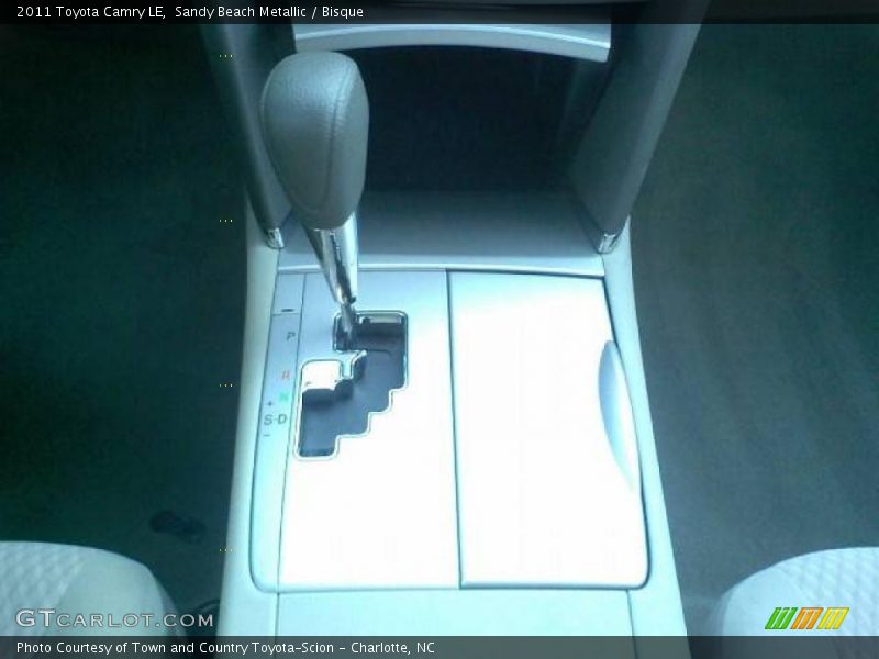 Sandy Beach Metallic / Bisque 2011 Toyota Camry LE