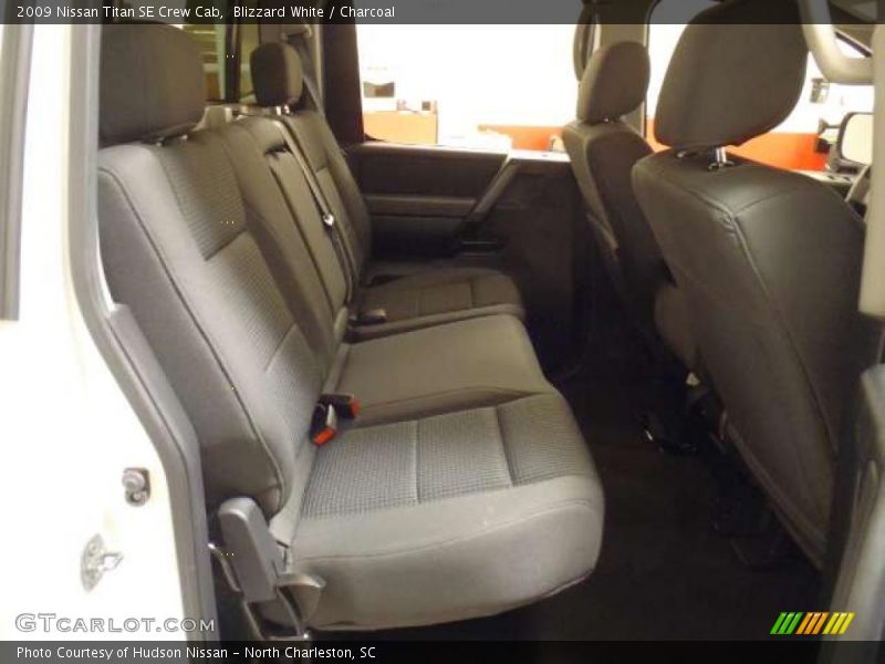 Blizzard White / Charcoal 2009 Nissan Titan SE Crew Cab