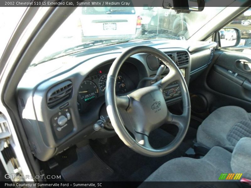 Summit White / Medium Gray 2002 Chevrolet S10 LS Extended Cab