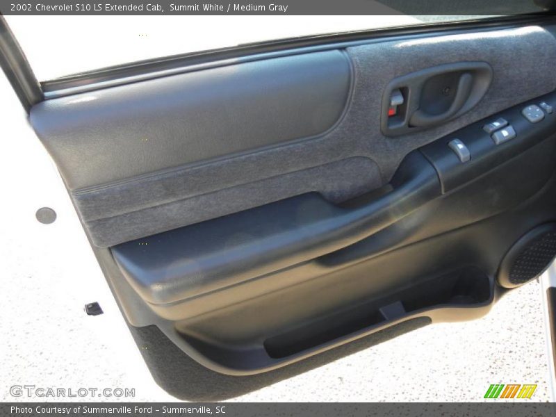 Summit White / Medium Gray 2002 Chevrolet S10 LS Extended Cab