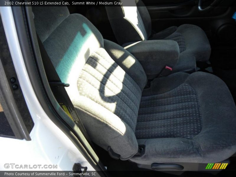 Summit White / Medium Gray 2002 Chevrolet S10 LS Extended Cab
