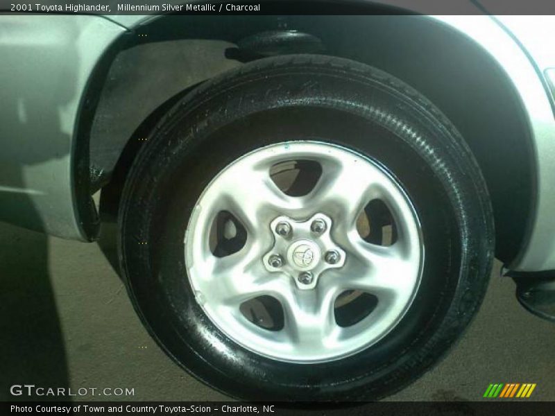 Millennium Silver Metallic / Charcoal 2001 Toyota Highlander